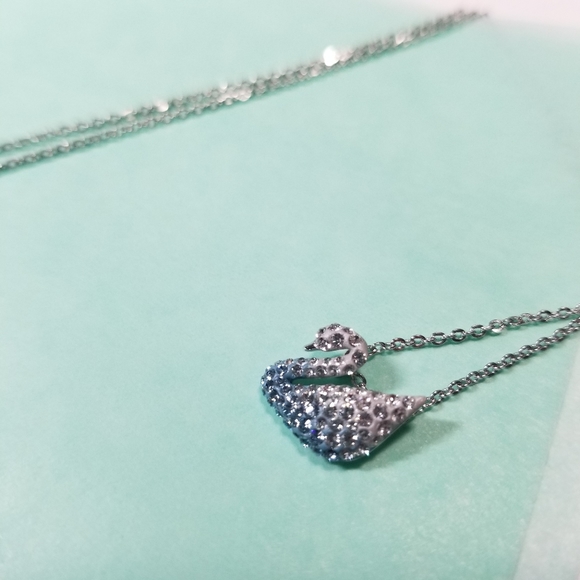 Authentic Swarovski Blue Swan in As New Condition - Picture 3 of 8